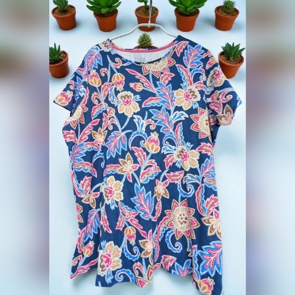 Croft & Barrow Essential Crewneck Tee Color: Navy Artisan Blooms Size: L (EUC) - Picture 5 of 8